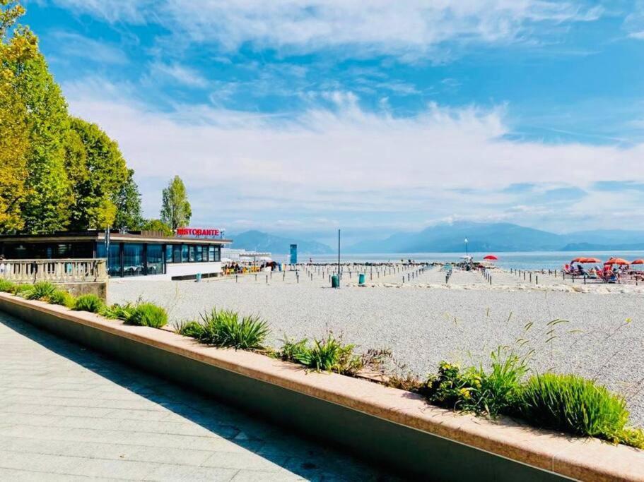 Sunshine On Garda Lake Desenzano del Garda Exteriér fotografie